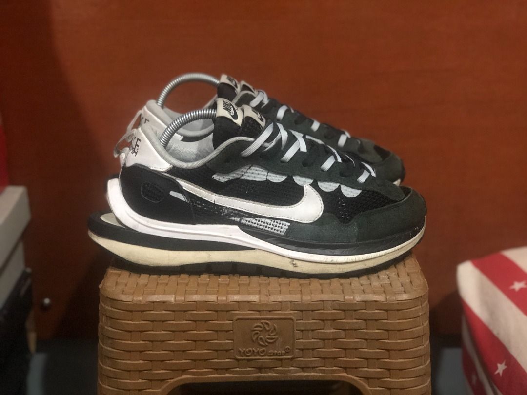 Nike sacai original hotsell