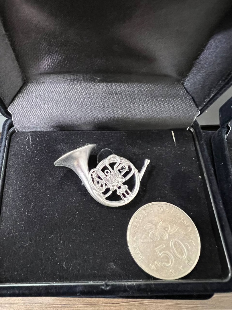 French sale horn ring