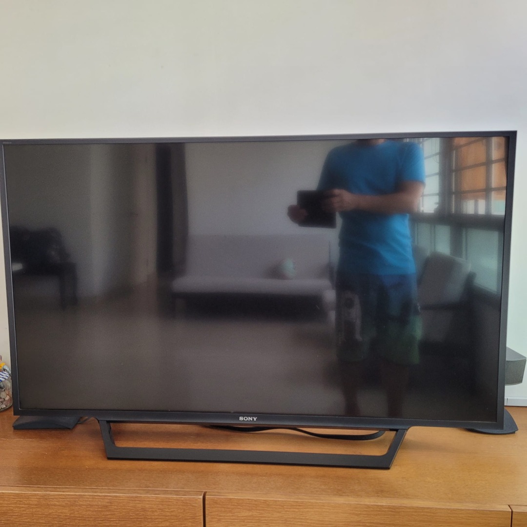 Sony TV KDL48W650D, TV & Home Appliances, TV & Entertainment, TV on