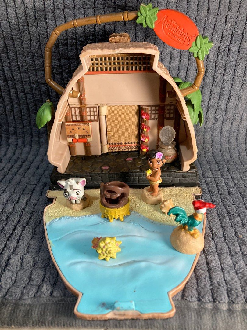 Motunui island deals surprise feature playset