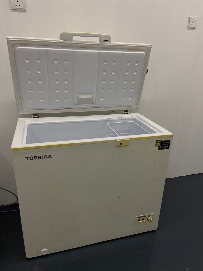 Freezer hot sale box toshiba
