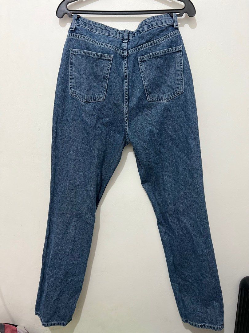 Trendyol Denim Jeans (Category: Jeans) located in Sogod. Submitted by beeeeehhhh (Listing ID 1251455530, Image 3). Description: Branded Never Use Size : 28-29.