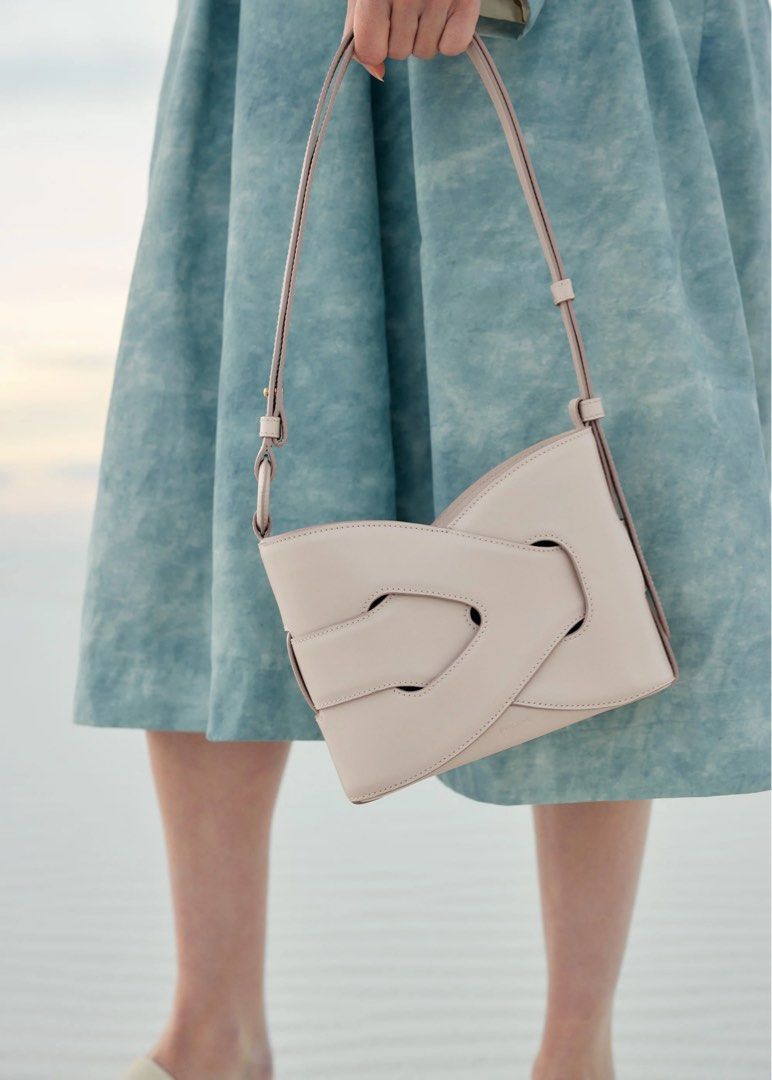 UK Pasabuy! Polene Nodde (Category: Luxury Bags & Wallets) located in Quezon City. Submitted by everybit (Listing ID 1251449873, Image 1). Description: - Brand new and authentic - ETA: Sept. 23 - 50% dp, open for layaway - All colors posted are available.
