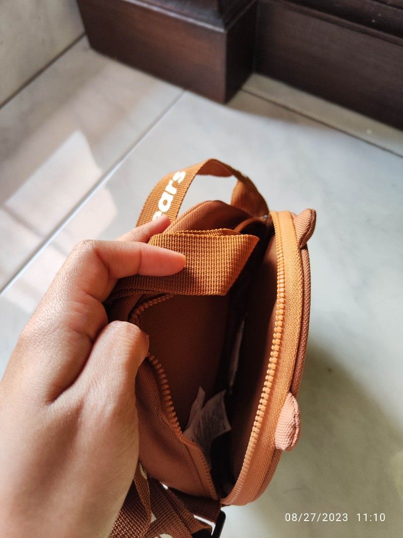 we bare bears sling bag miniso, Fesyen Wanita, Tas Dompet di