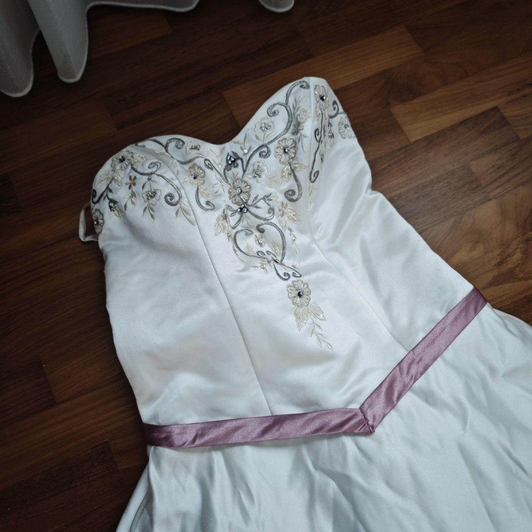 Wedding Gown (2nd hand), Women's Fashion, Dresses u0026 Sets, Evening dresses u0026  gowns on Carousell