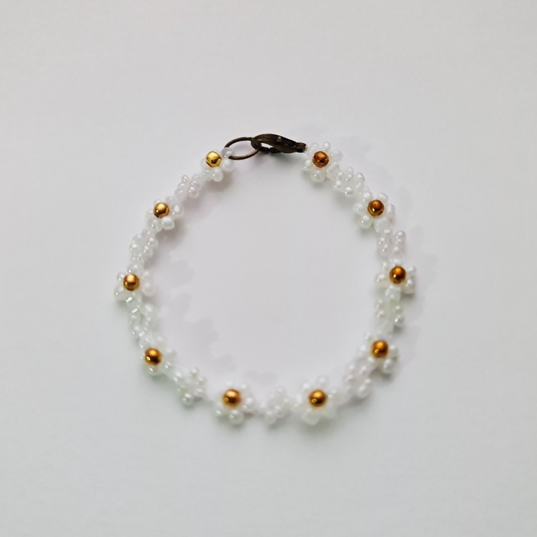 White Gold Flower Beads Bracelet Non Elastic 17 cm
