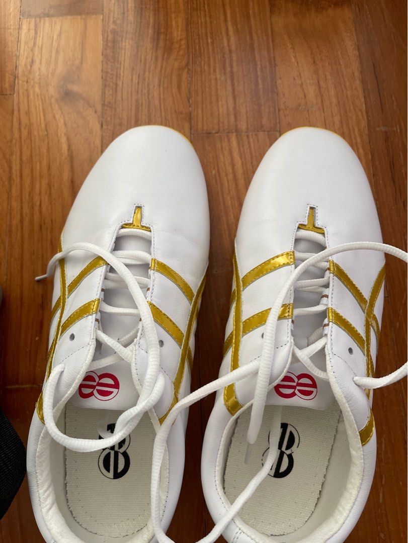 White colour branded shoes best sale