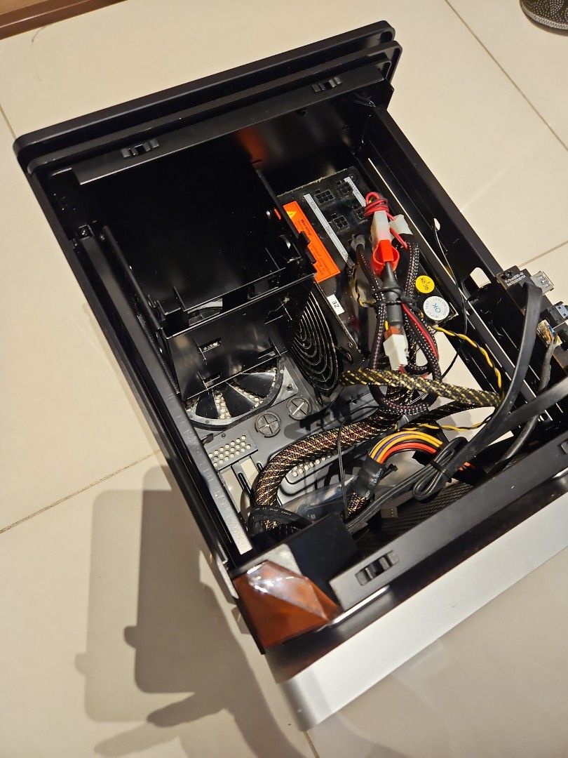 Xigmatek Nebula mitx casing with Superflower 500w full modular psu ...