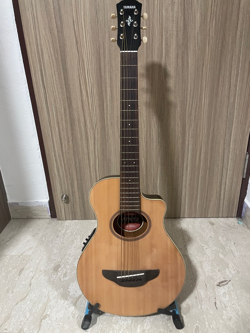 Yamaha APXT2 3/4 size acousticelectric guitar, Hobbies & Toys, Music