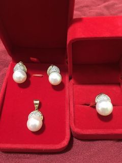 14kDiamond/South Sea Pearl Set Earrings, Ring and Pendant