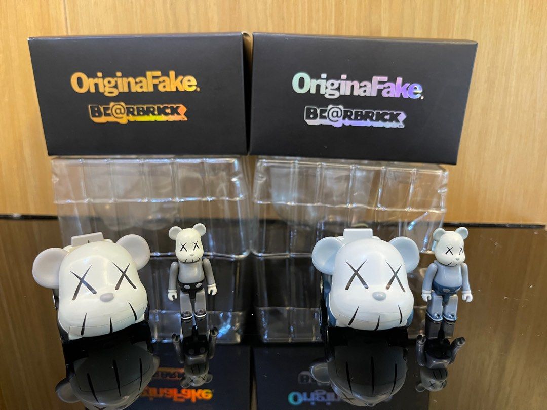 BE@RBRICK Original Fake KAWS チョロQ ベアブリック 2025年最新