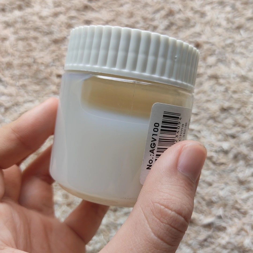 Acrylic Gloss Varnish, Hobbies & Toys, Stationery & Craft, Craft