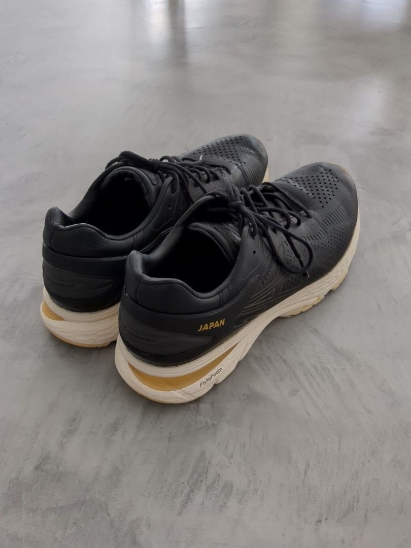 Gel kayano 25 on feet on sale