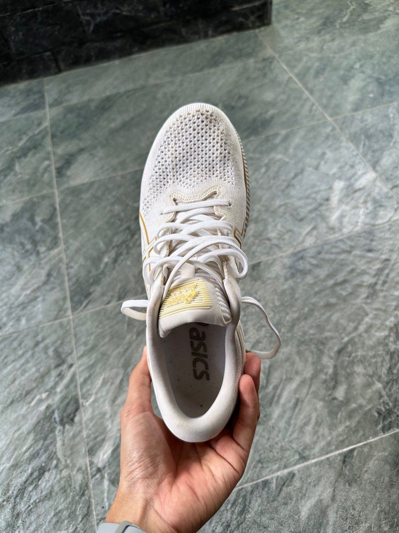 Metaride vs store ultra boost