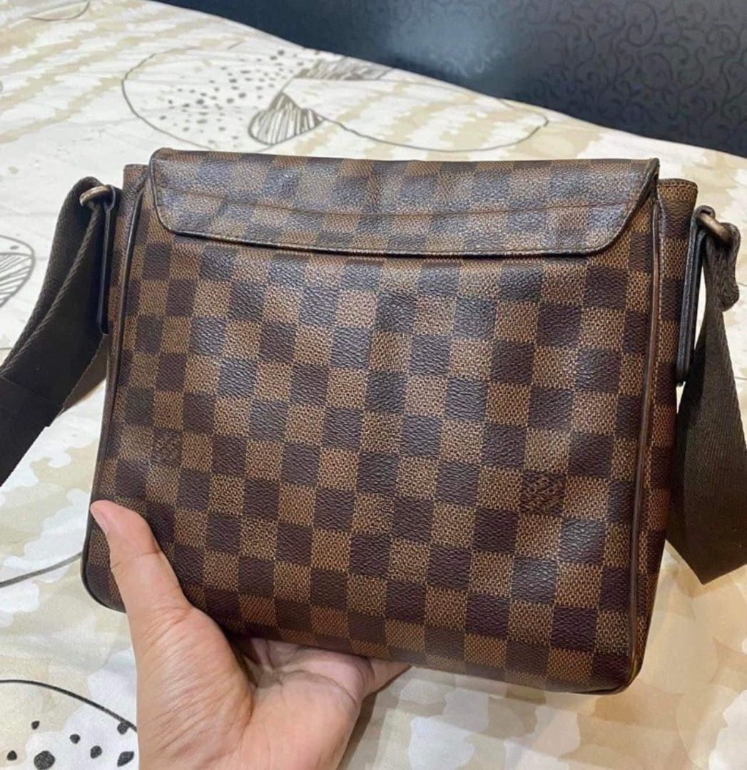 Authentic LV District PM (Category: Luxury Bags & Wallets) located in Quezon City. Submitted by hellopatchi (Listing ID 1251489262, Image 2). Description: LV District PM Rank AB BAG ONLY .