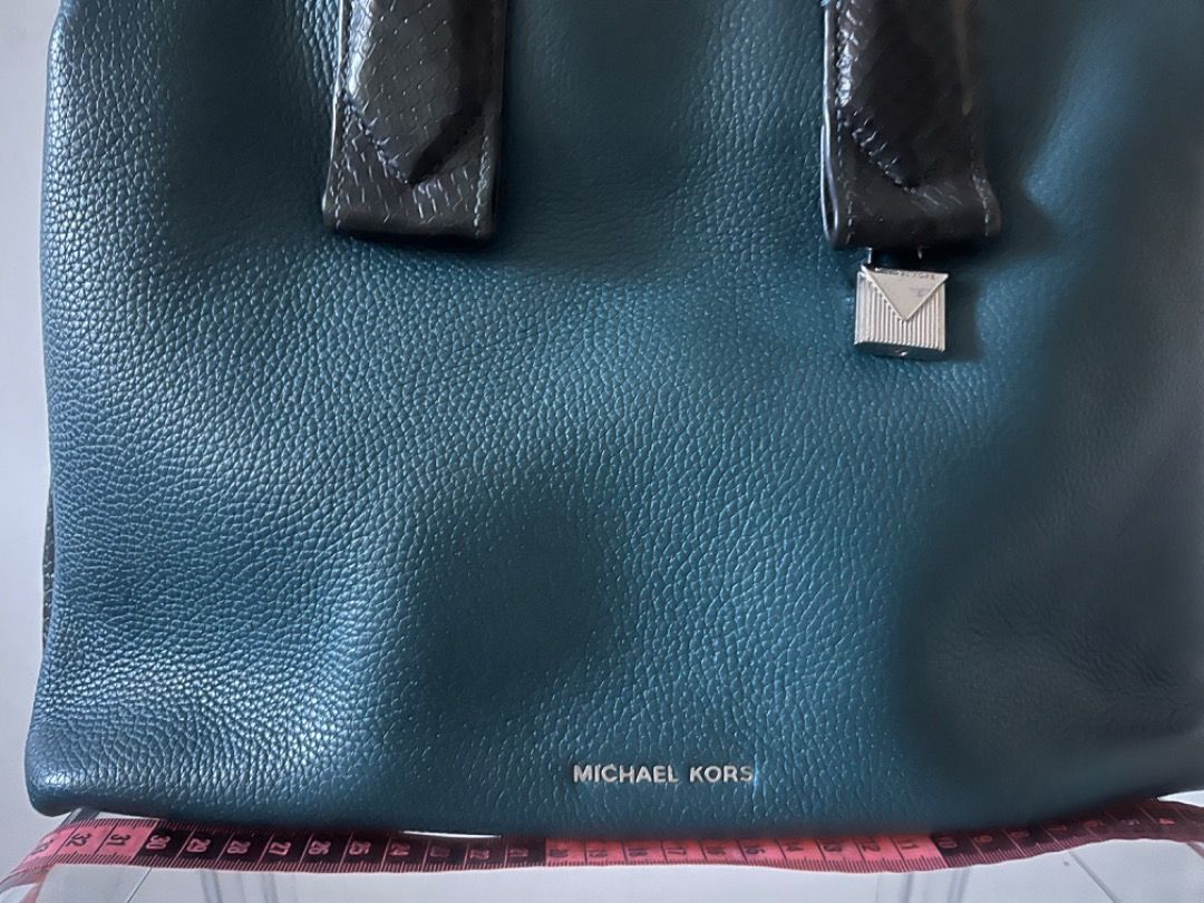 Michael kors rollins hotsell medium satchel