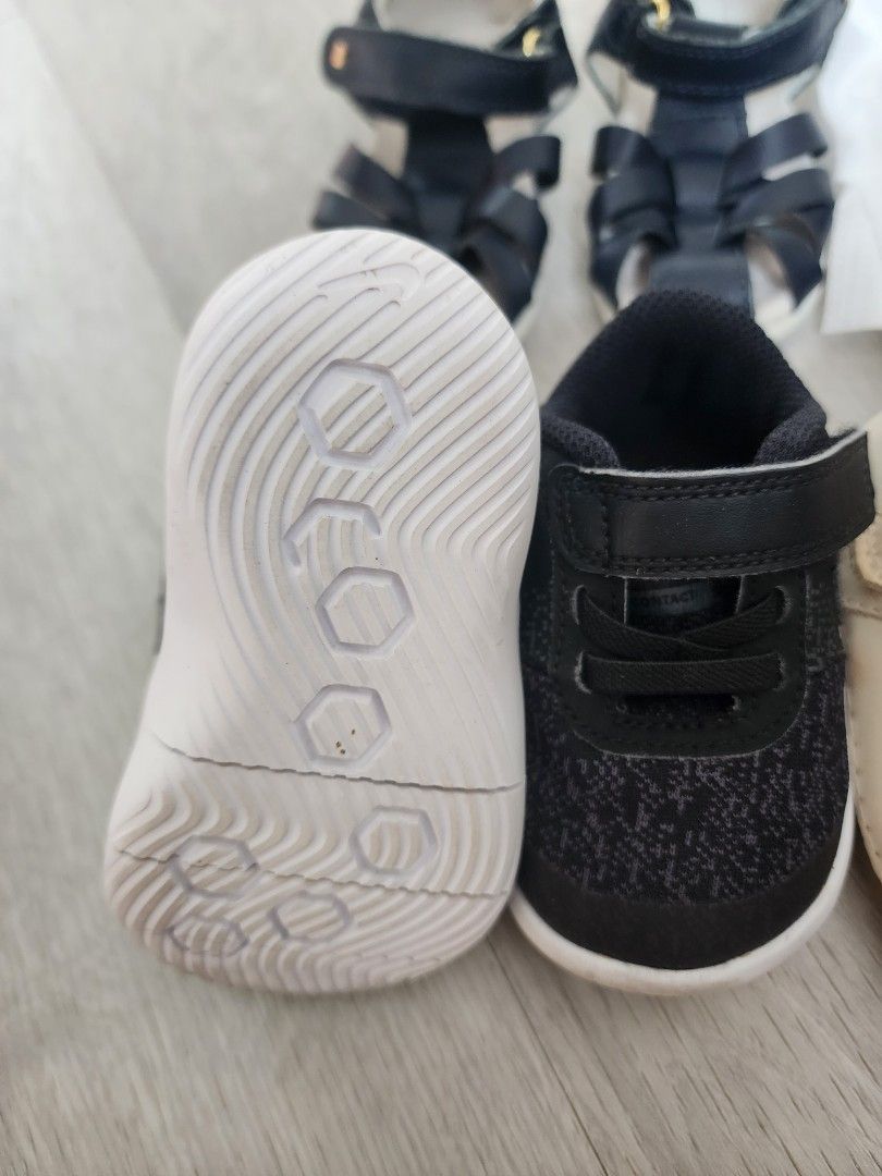 Baby and toddler shoes. Mini Melissa nike tip toey joey stride rite bobux