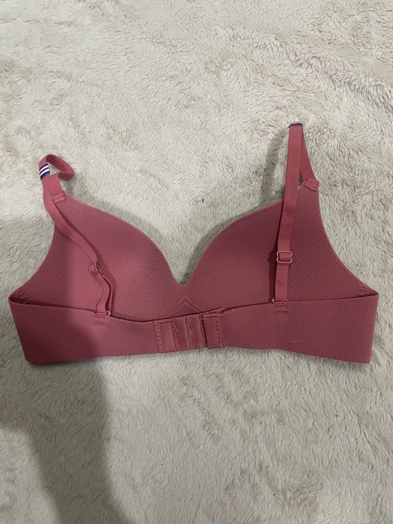 Bra 32 / 70 new, Women's Fashion, Undergarments & Loungewear on Carousell