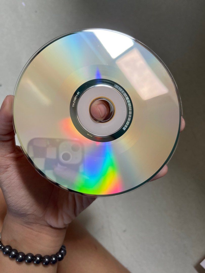 BTS BUTTER ALBUM CREAM (Category: CDs & DVDs) located in Las Pinas. Submitted by gnvtmbng (Listing ID 1251484065, Image 2). Description: Unsealed but never been used. Never played the cd so there’s no scratches yet. Complete package!! RFS: Impulsive buy.