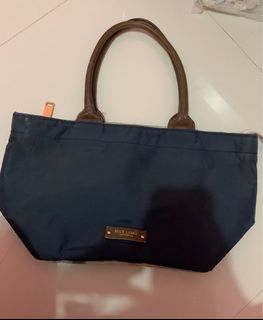 (Kategori: ) berada di . Dikirim oleh teheee (ID iklan 1251582859, Gambar 1). Deskripsi: .