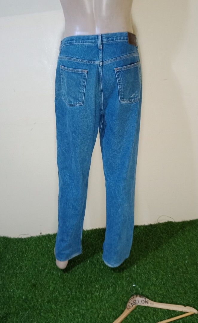 Calvin Klein Easy Fit Jeans size 34 Men s Fashion Bottoms Jeans