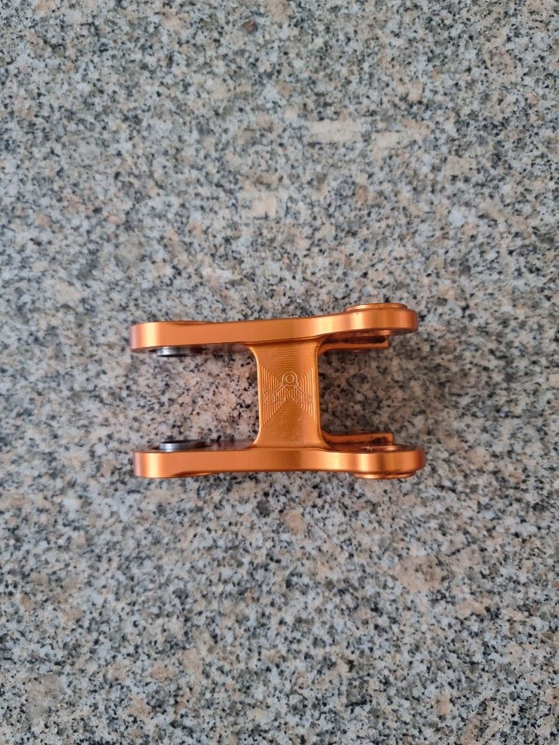 Cascade link for yeti sb140, Sports Equipment, Bicycles & Parts