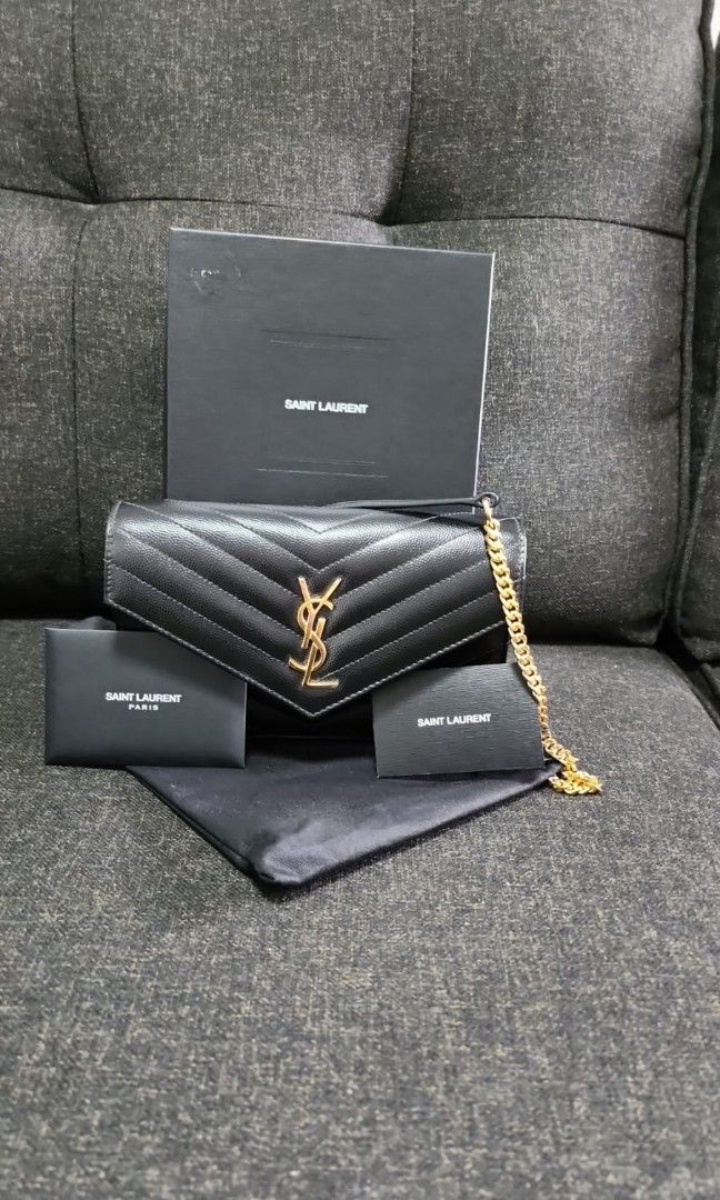 Envelope chain wallet in grain de poudre embossed leather new arrivals