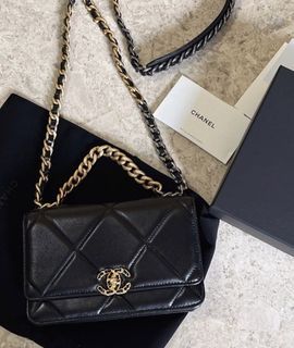 Chanel 19 woc wallet on chain flap bag, Luxury, Bags & Wallets on Carousell