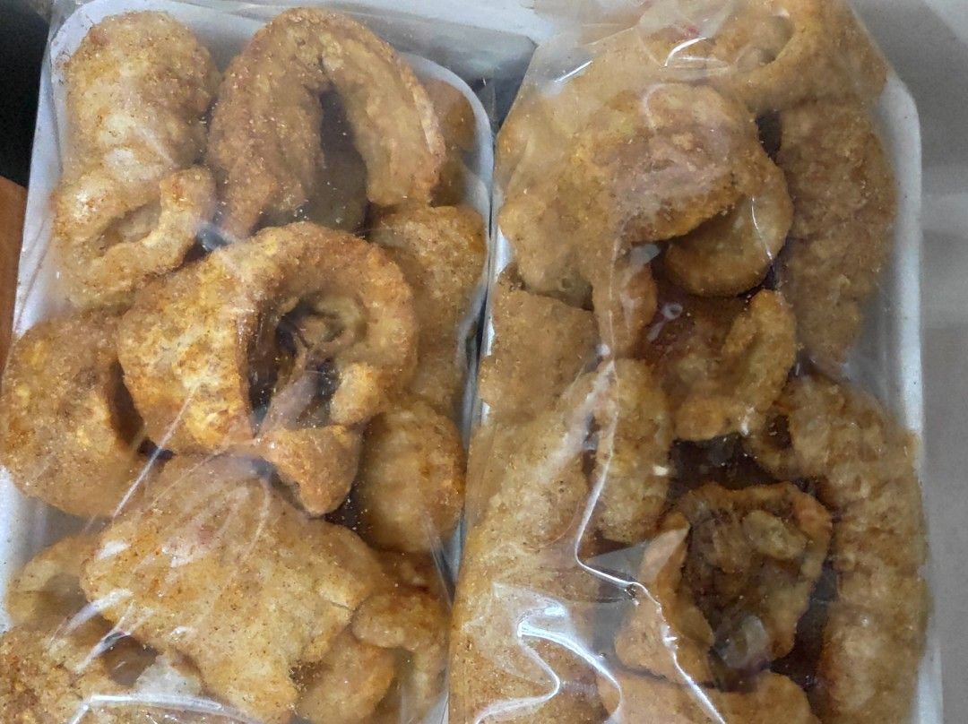 Chicharon Bagnet (Category: Local Eats) located in Paranaque City. Submitted by roxanne.vds (Listing ID 1251653155, Image 2). Description: BAGNET Chicharon Laman at Balat Chicharon BackFat 😋 approx 250g order na‼️.