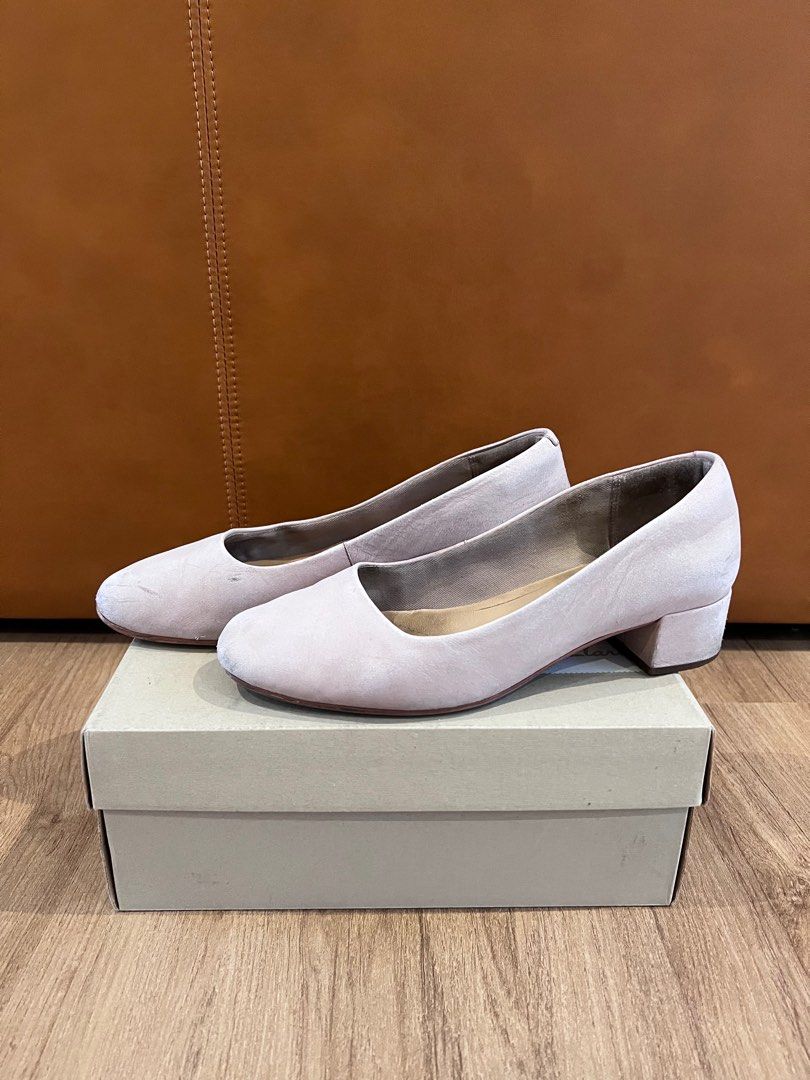 Clarks low heel pumps shop
