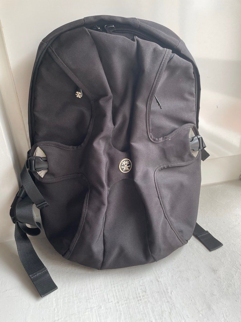 Crumpler hot sale beer back