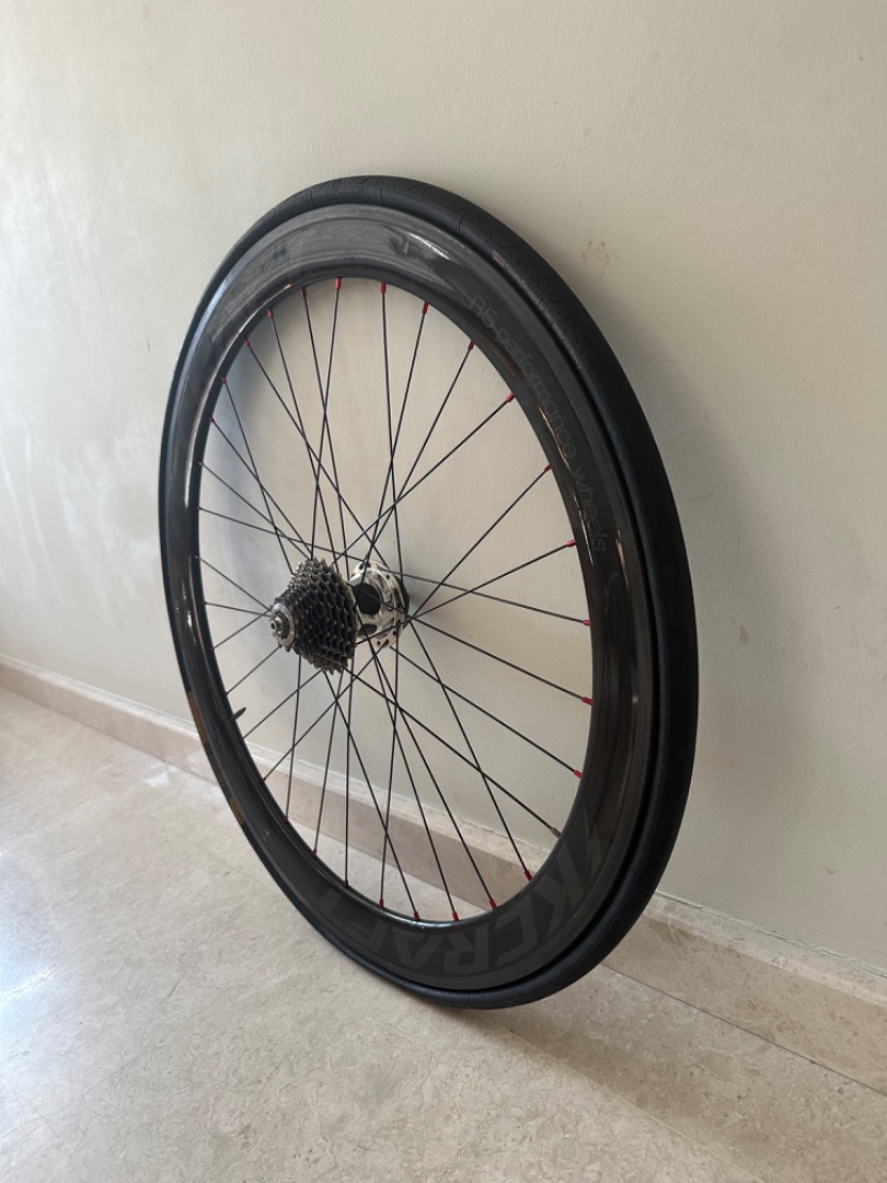 CycleOps power meter hub with cassette and carbon rim, Sports Equipment