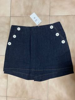 Denim skorts with buttons
