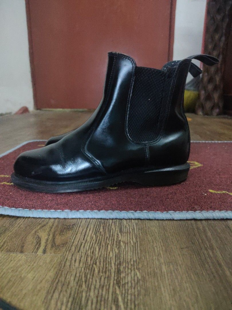 Used chelsea boots cheap