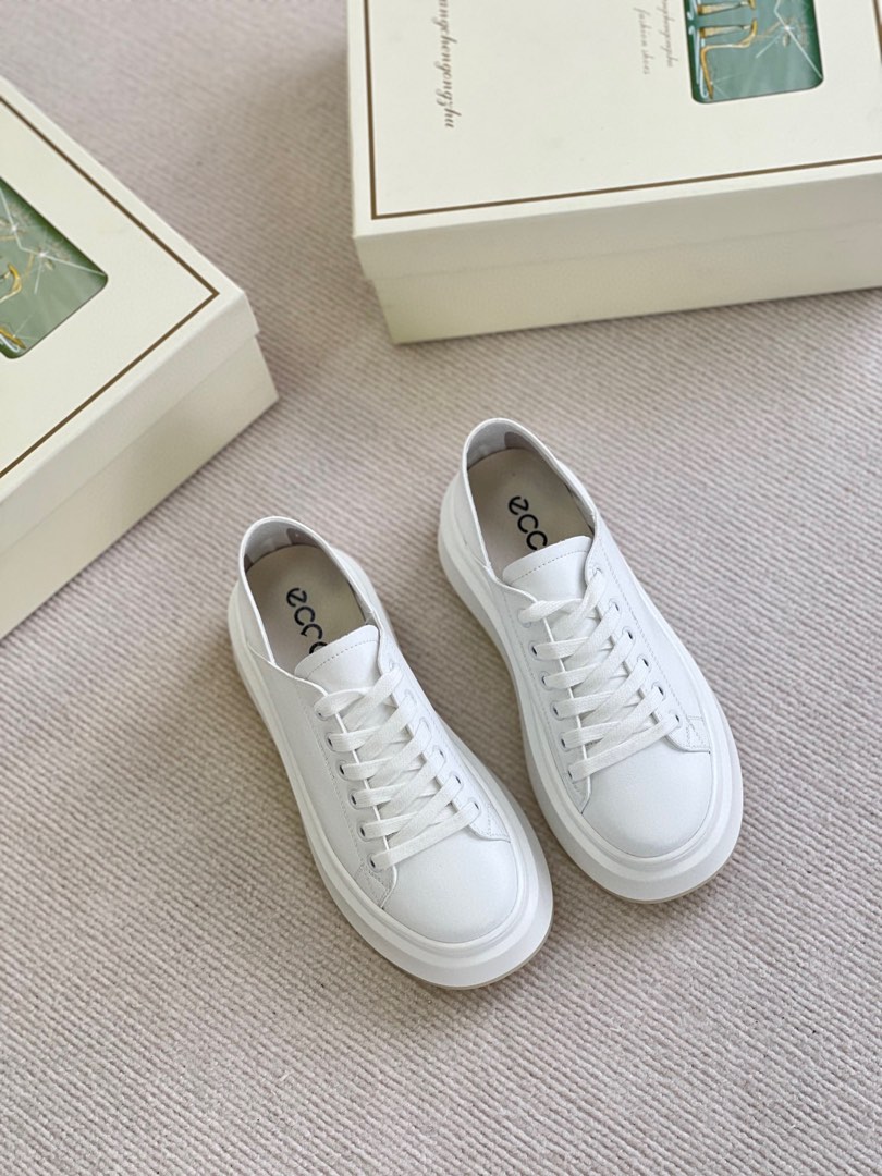 Ecco White Sneakers, Women's Fashion, Footwear, Sneakers on Carousell