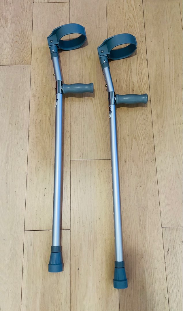 Elbow Crutch (Aluminum Model), 健康及營養食用品, 牙套，支撐器和保護器 Carousell