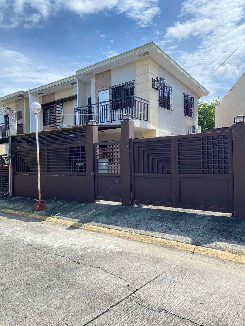 End Unit Townhouse (Category: Townhouse) located in Pasig City. Submitted by queue_hughes (Listing ID 1234822981, Image 2). Description: 3BR with maids room, 2 FULL CR’s, w/ kitchen + outside kitchen, and covered patio. Rate discounted for 2 year lease. Standard rate is 42K month for 6 month blocks. 2 story townhouse. Central Carrier AC. Gated parking area w/ space for 3 vehicles. Well maintained cemented patio back yard. 161 SQM lot. Inclusive H