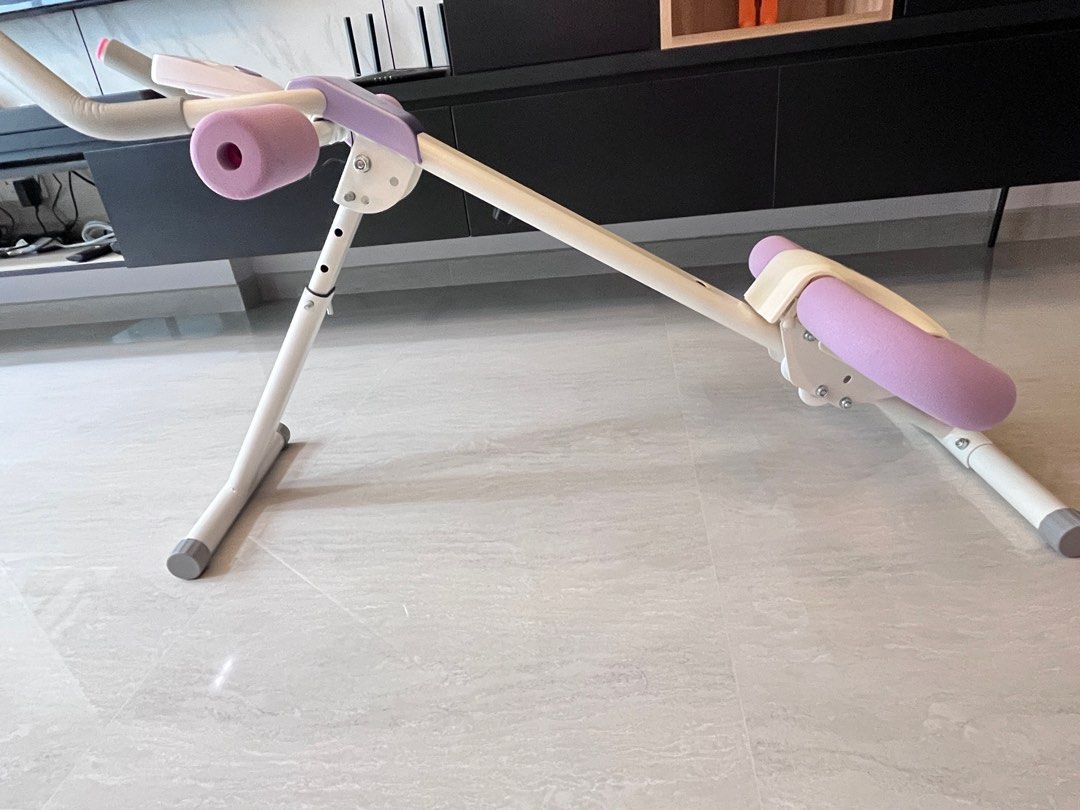Exercise machine (Category: Cardio & Fitness Machines) located in Singapore. Submitted by leonsoo (Listing ID 1251570579, Image 1). Description: 90% new, use only 2-3 times. Sell because no more space in store room.