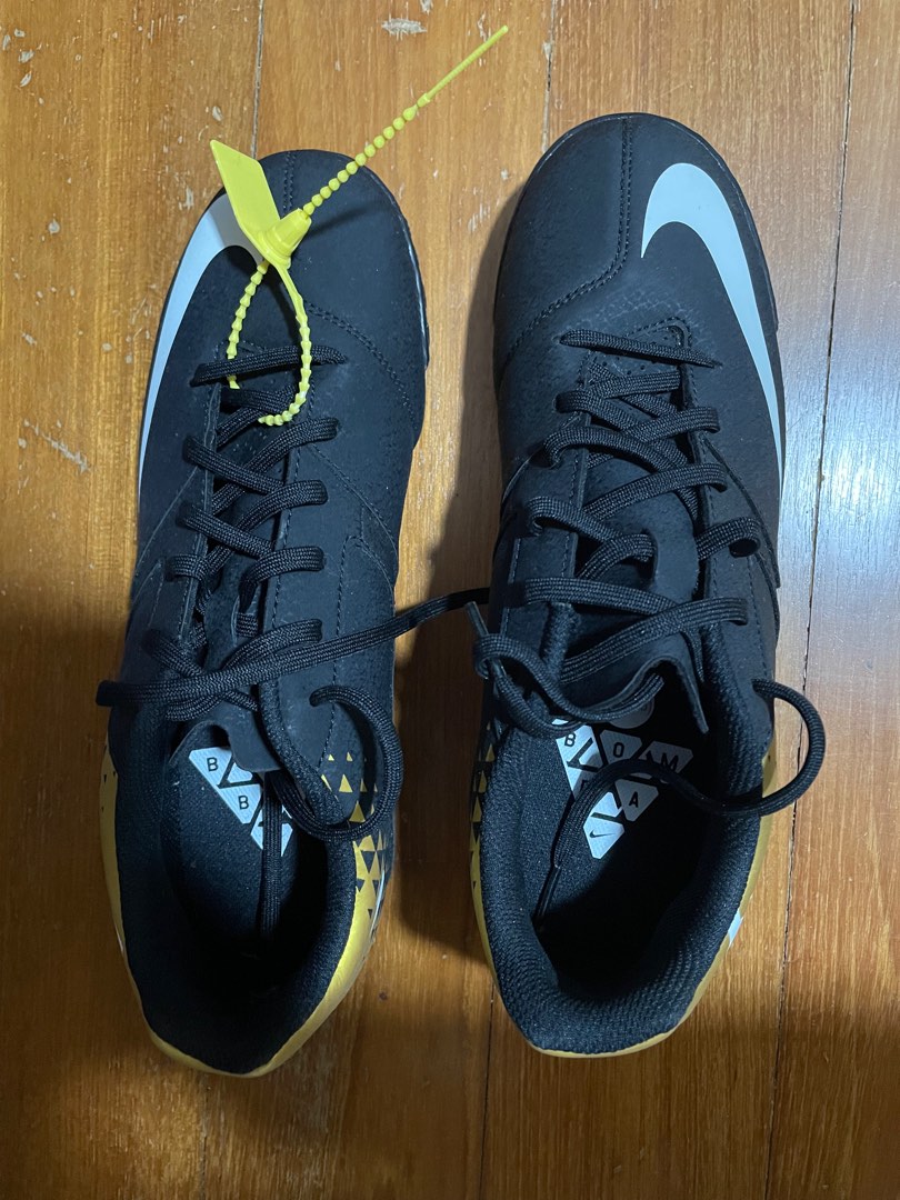 Nike Mercurial Vapor 13 // soccer shoes, Men's Fashion, Footwear, Sneakers  on Carousell