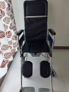 Full Reclining Wheelchair with Toilet