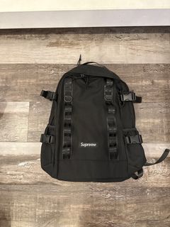 Supreme SS17 Backpack Black Preowned Condition, Final Sale, Good Condition.
