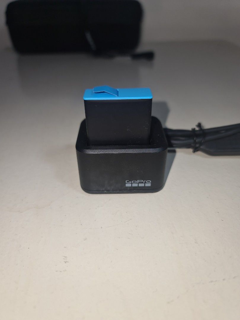 GoPro dual charger + battery (Category: Chargers) located in Makati City. Submitted by harvesting_game (Listing ID 1251653687, Image 3). Description: GoPro dual charger + 1 battery pack. Used this for GoPro 10. Only used twice in our outings. Great to have as 2 battery packs may be charged at the same time using one charger. Perfect for your spare battery. Very useful and handy to prevent low battery instances. enjoy!.