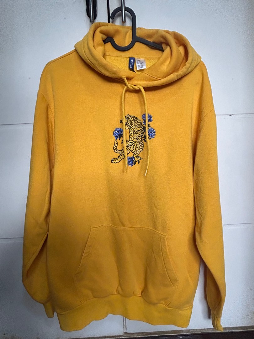 H&m yellow tiger hoodie online