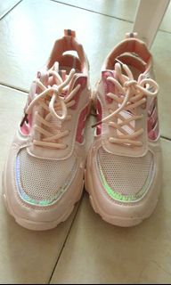 (Category: ) located in . Submitted by freda.helena (Listing ID 1251487410, Image 1). Description: .