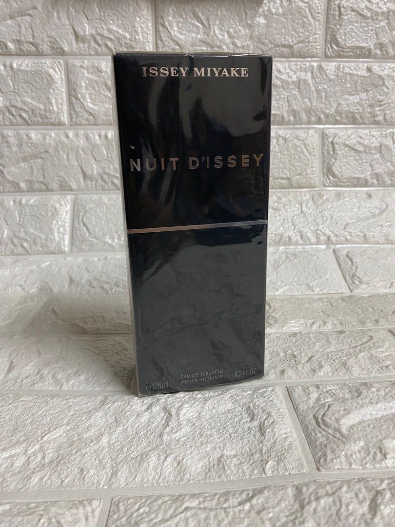 Miyake nuit shop