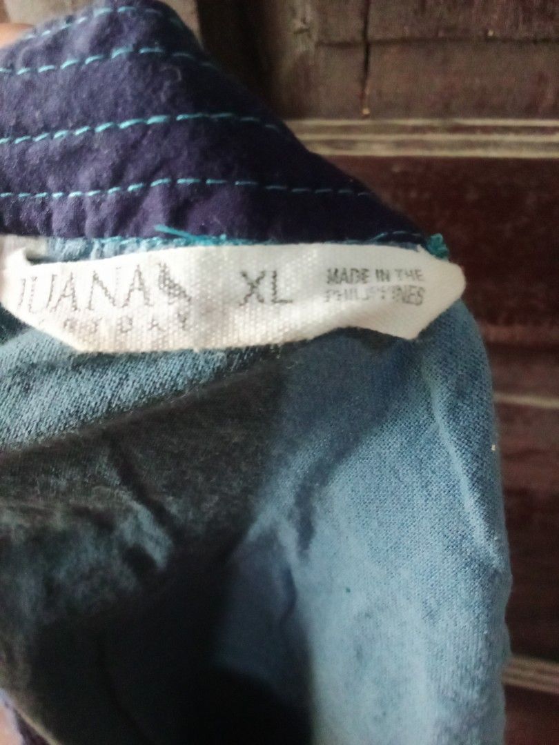 Juliana blouse (Category: Blouses) located in Alaminos. Submitted by HCprloved (Listing ID 1251531735, Image 2). Description: .