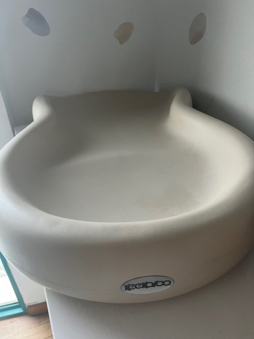 Keekaroo Peanut Changer diaper mat, Babies & Kids, Baby Nursery & Kids