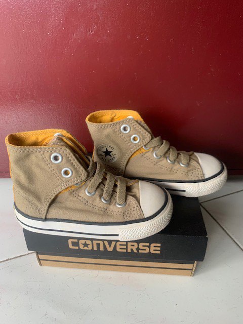 Childrens brown clearance converse