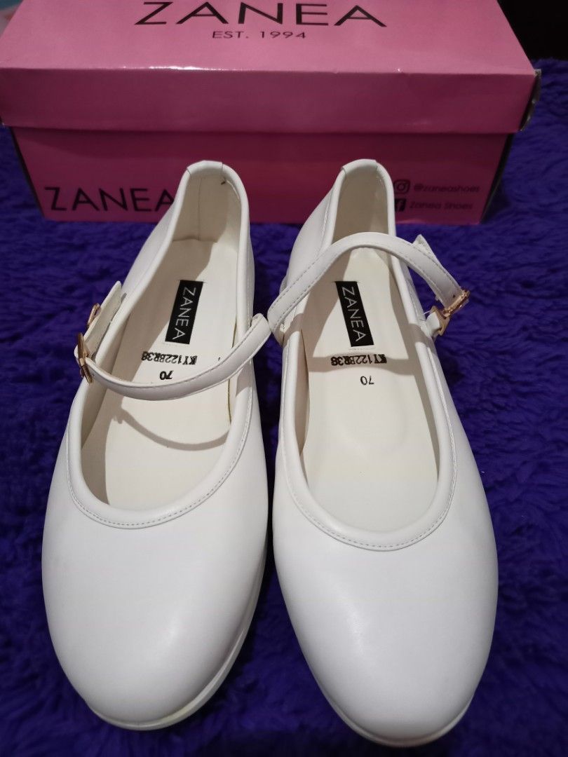 White leather shoes for nursing student best sale