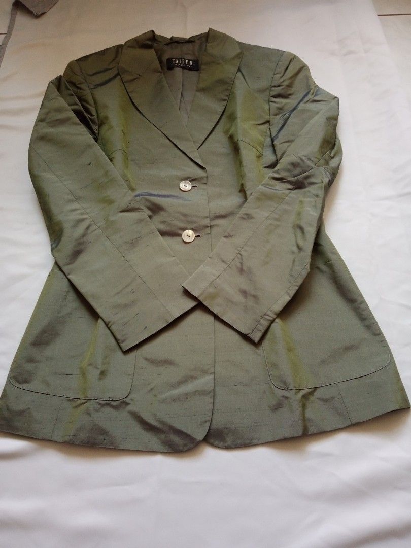 Light Jacket - Fully lined (Category: Coats, Jackets and Outerwear) located in Kuala Lumpur. Submitted by nora1960 (Listing ID 1251519136, Image 2). Description: Brand New Light jacket Full lining High quality tailoring Material : Silk Color : Olive Green Size : UK 12 Europe : 42.